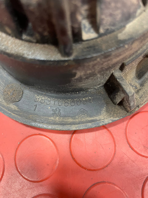 Citroen Berlingo/Peugeot Partner/vauxhall Combo/Toyota Proace City REAR COIL SPRING PAIR w/ RUBBER PLATE P/N 9824534080
