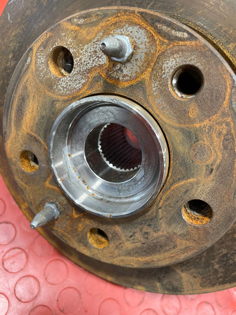 Fiat Ducato/Citroen Relay/Peugeot Boxer FRONT WHEEL HUB W/ ROTOR DISC AND ABS SPEED SENSOR Driver's Side 2023 P/N 522177070