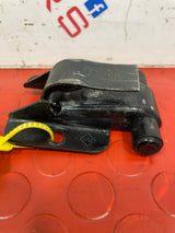 Nissan Nv400 Vauxhall Movano B Renault Master III REAR DOOR CATCH 2010-2016 P/N 824300006R