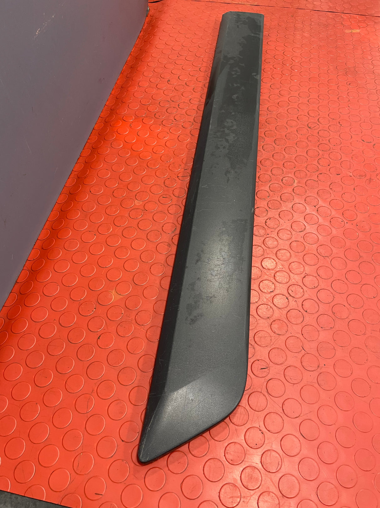 Ford Transit Custom DRIVER'S SIDE SLIDING DOOR MOULDING TRIM  2013-2016 P/N BK2129076ABW - 2
