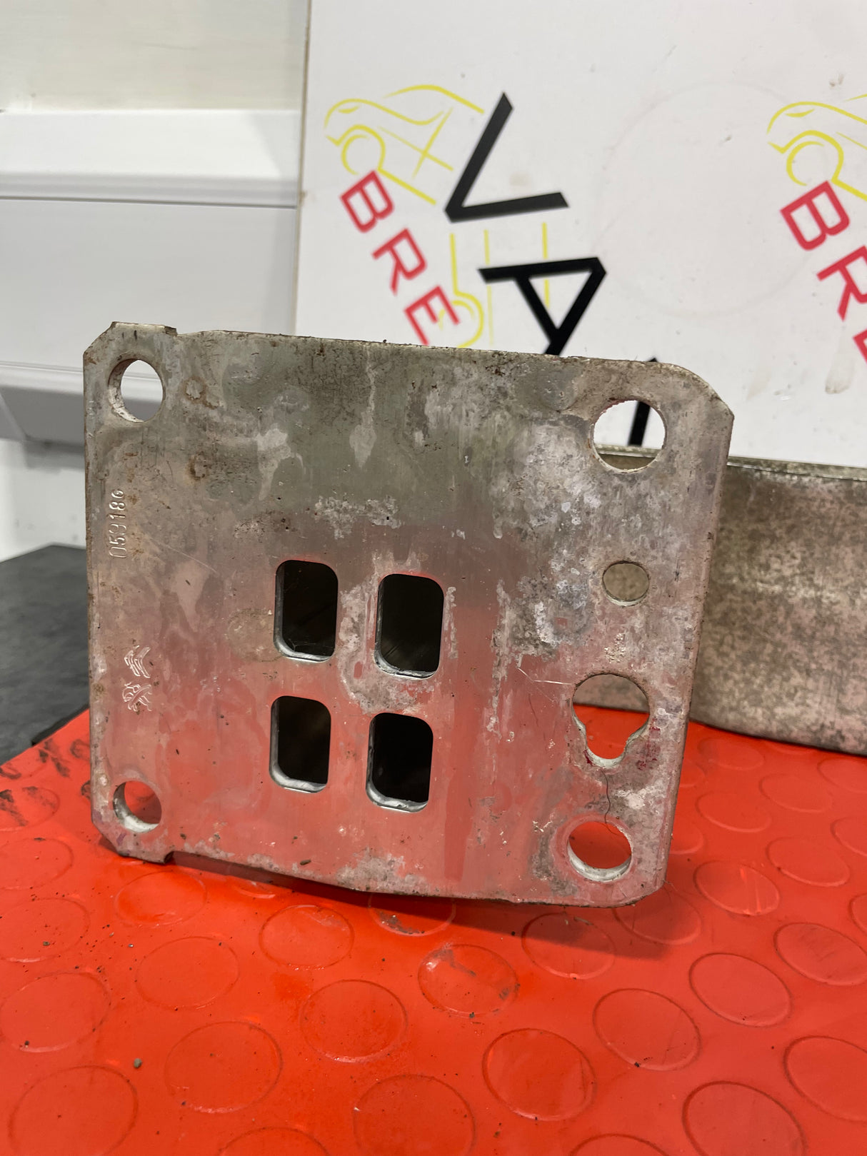 Citroen Dispatch/Peugeot Expert/Vauxhall Vivaro/Toyota Proace REAR BUMPER REINFORCEMENT BAR 2016-2024 P/N 9808286980