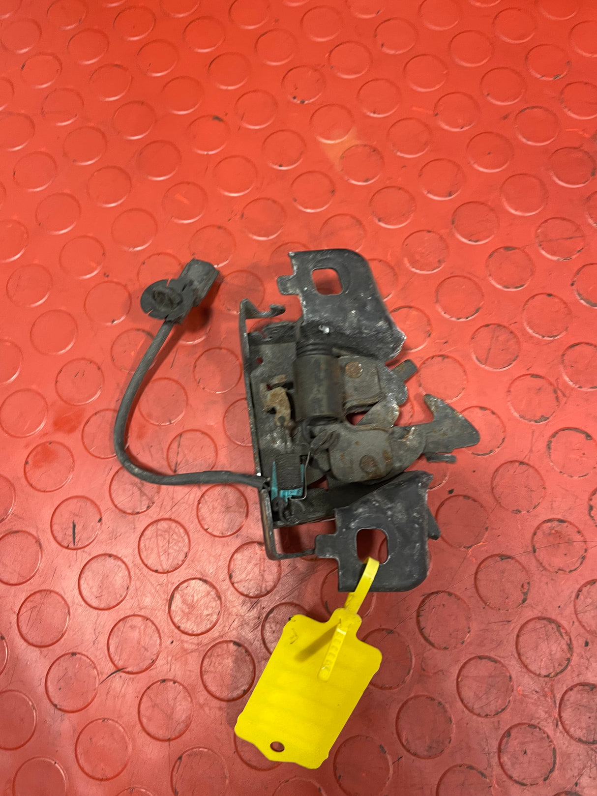 Renault Trafic BONNET LATCH 2017 P/N 65601493R