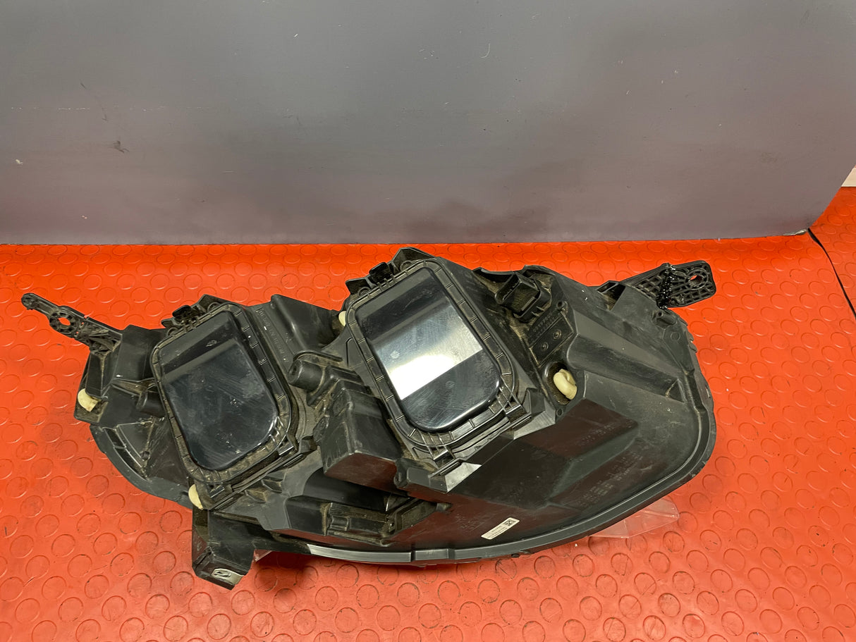 Vauxhall Vivaro/Citroen Dispatch/Peugeot Expert/Toyota Proace/Fiat Scudo HEADLIGHT ASSEMBLY Passenger's Side (w/ Repair Please See Photos) 2016-2024 P/N 9808567980 - 1