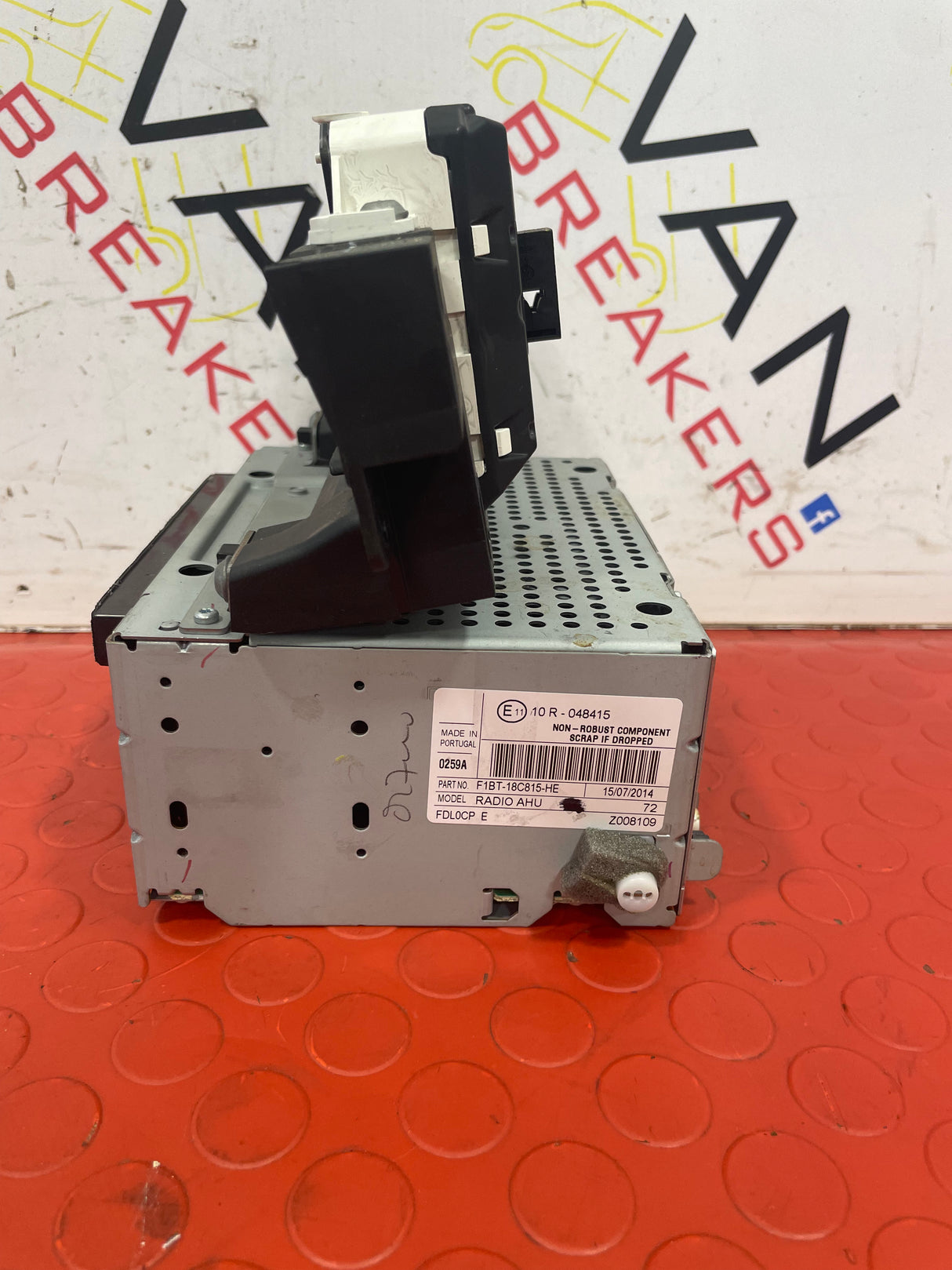 Ford Transit Connect RADIO CD PLAYER AND SCREEN 2014  P/N  F1B118C815HE   EM5T18B955BA