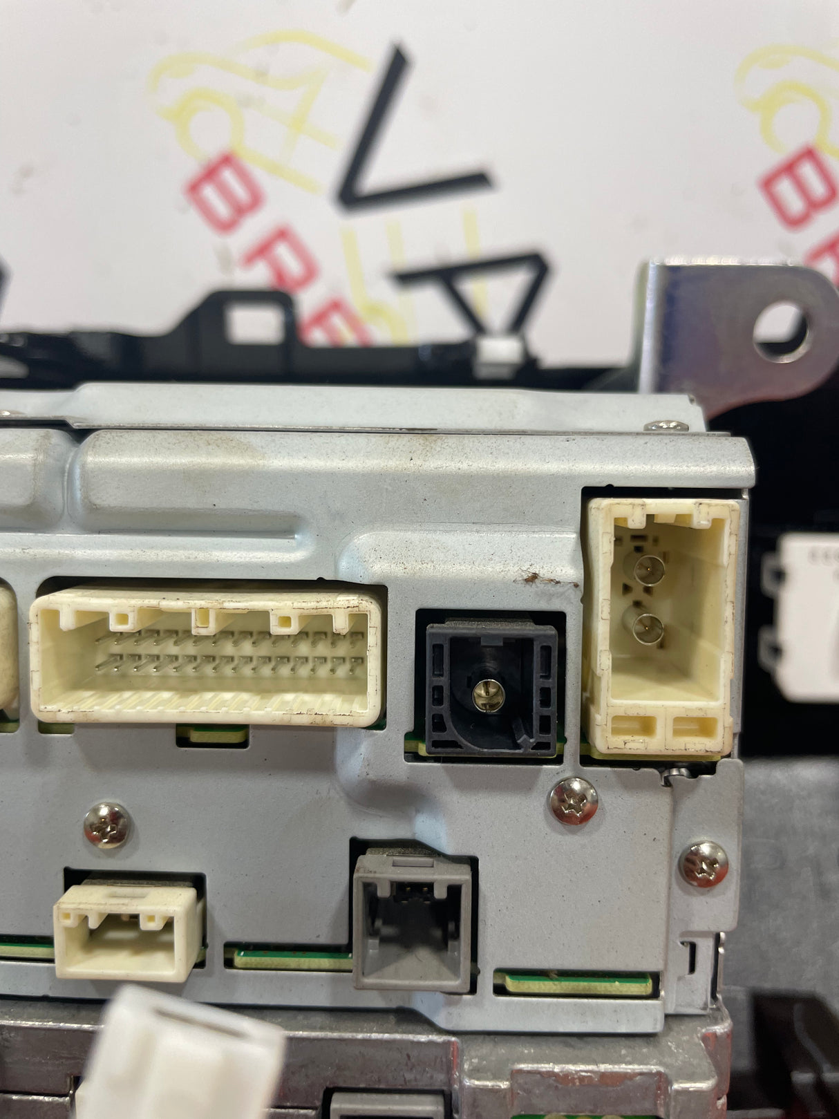 Toyota Hilux MULTI FUNCTION TOUCH SCREEN DISPLAY WITH SAT NAV AND SURROUND  RADIO 2015-2022   P/N 55422KK050 / 86140-0k630