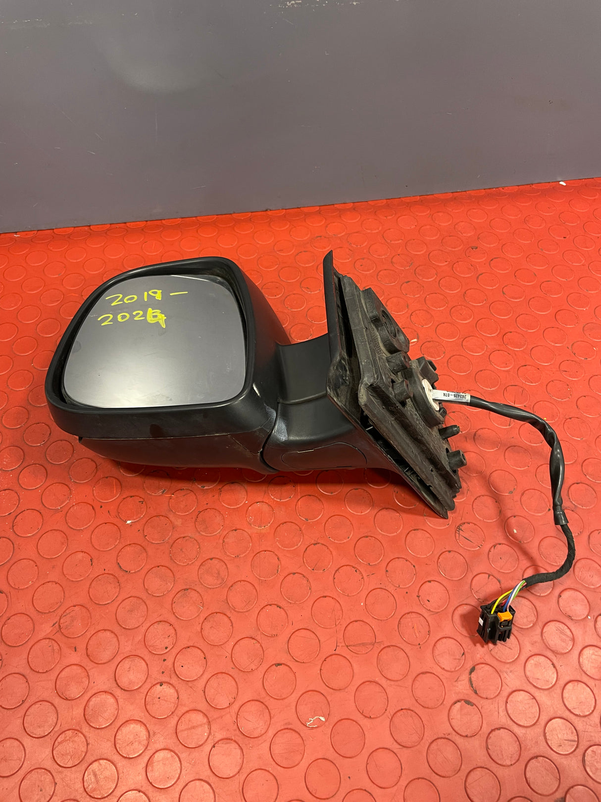 Citroen Berlingo/Peugeot Partner/Vauxhall Combo/Toyota Proace City WING MIRROR PASSENGER'S SIDE (w/ Damage at the cover) 2019-2024 (Black) P/N 98169900XT - 2