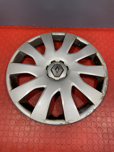 Renault Trafic STEEL WHEEL HUB CAP 16's (Dirt & Scratches) P/N 403159785R
