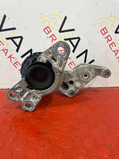 Renault Traffic/Vauxhall Vivaro 1.6  ENGINE MOUNT 2014-2017 P/N 12841371R