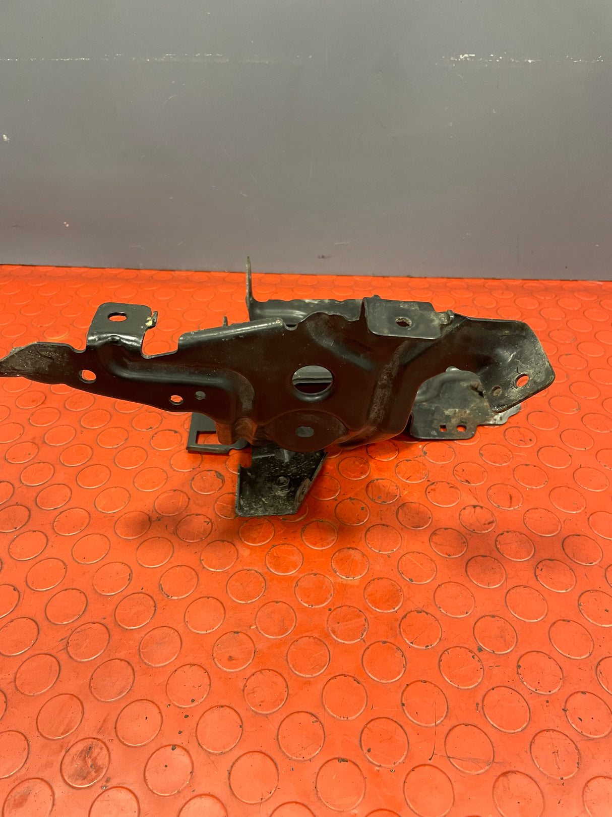 Ford Transit Custom Mk8 UNDER BONNET FUSE BOX BRACKET  2014-2023 P/N JK21V020C74BB