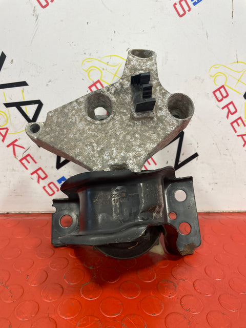 Renault Kangoo/Renault Grand Kangoo 1.5 DRIVERS SIDE ENGINE MOUNT P/N 112102294R