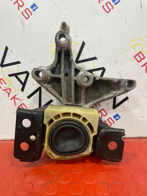 Renault Kangoo/Renault Grand Kangoo 1.5 DRIVERS SIDE ENGINE MOUNT P/N 112102294R