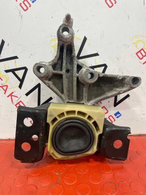 Renault Kangoo/Renault Grand Kangoo 1.5 DRIVERS SIDE ENGINE MOUNT P/N 112102294R