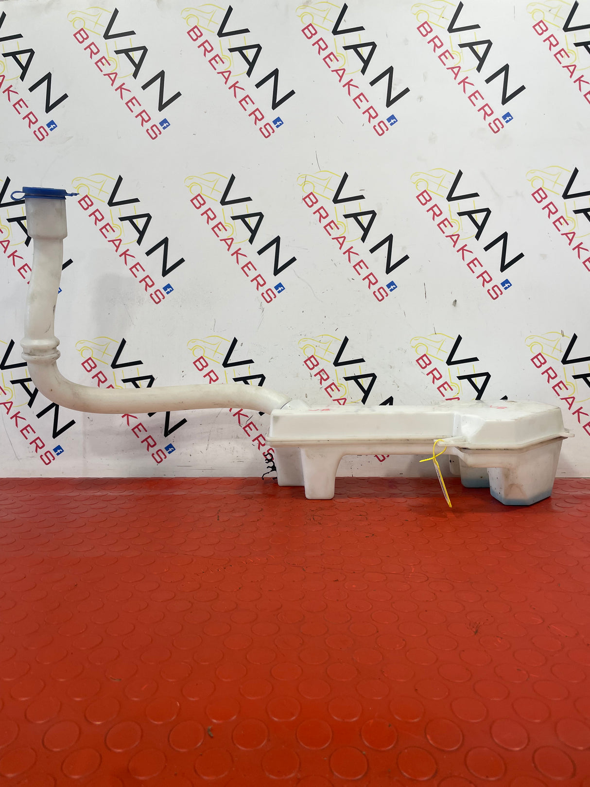 Ford Transit Mk8/Custom WINDSCREEN WASHER BOTTLE WITH FILLER PIPE (NO PUMP) P/N BK2113C087A/N