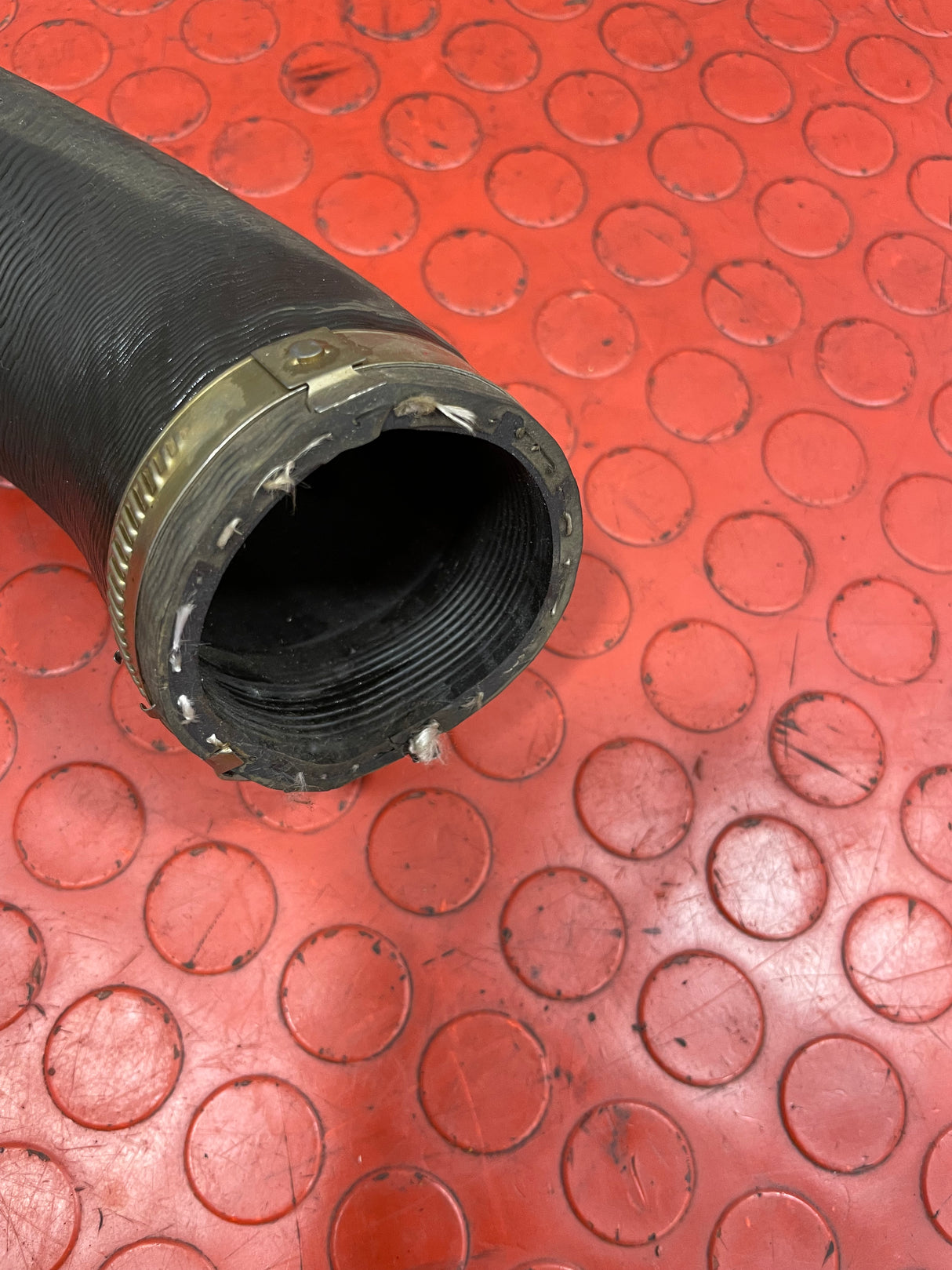 Ford Transit MK8 AIR INTERCOOLER PIPE HOSE 2.0 2018-2022 P/N GK216F073AC - 1