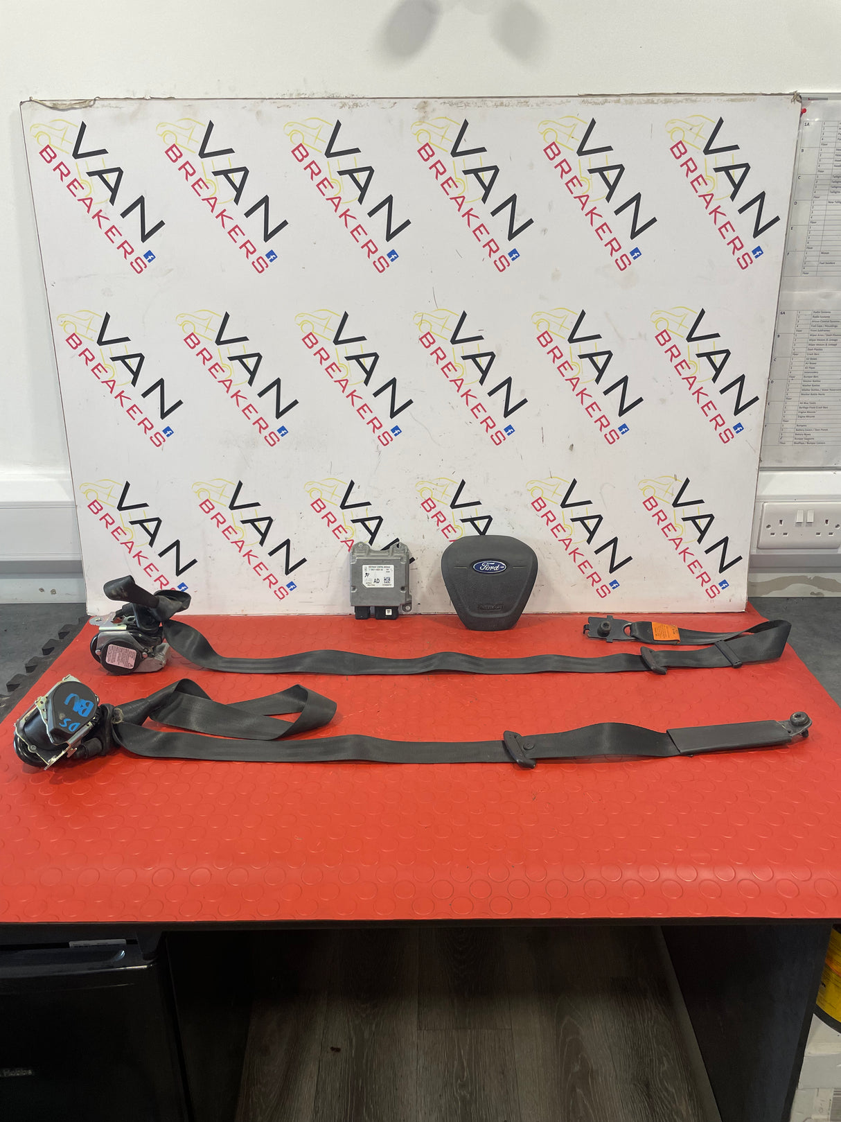 Ford Transit Custom AIR BAG KIT 2013-2018 INCLUDES RESTRAINT CONTROL MODULE, STEERING WHEEL AIR BAG, P/S SEATBELT AND D/S SEATBELT P/N BK3T14B321AD