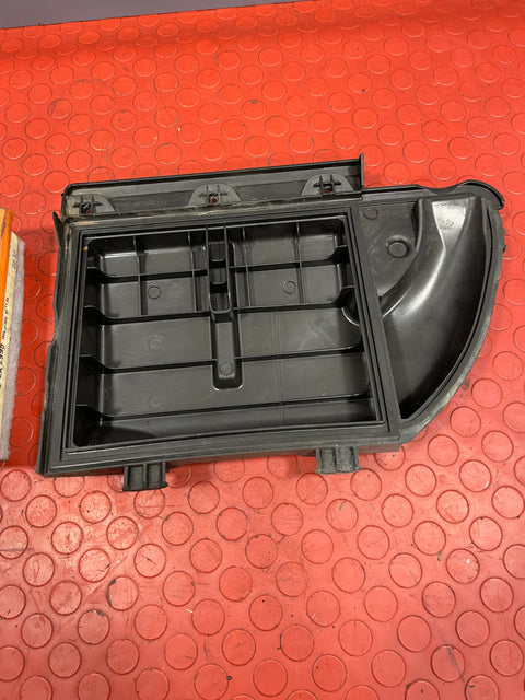 Citroen Berlingo/Peugeot Partner AIRBOX TOP COVER w/ AIR FILTER 1.6 HDi 2016 P/N 9673061080-1