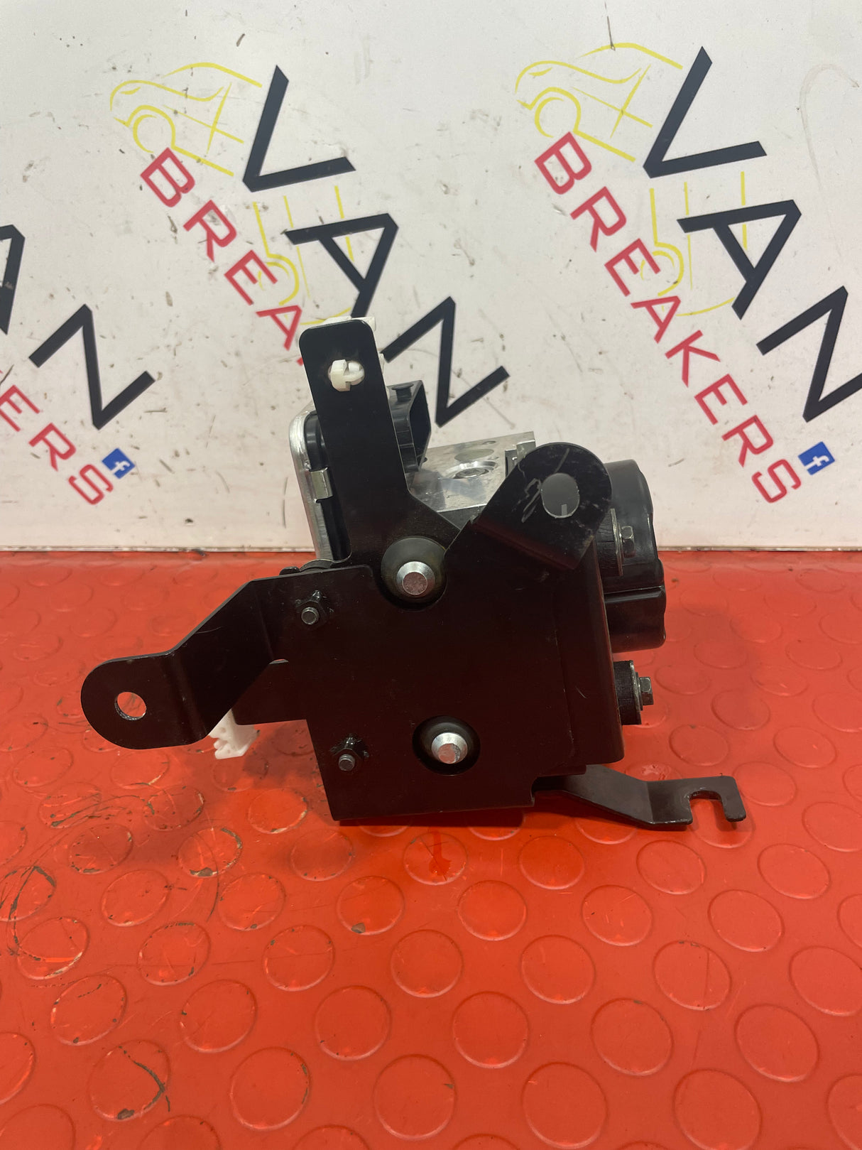 Nissan Navara 2.3 ABS PUMP 2015-2024 P/N 476605JU0A