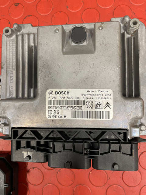 Citroen Berlingo ENGINE CONTROL MODULE (ECM/ECU) & BODY CONTROL MODULE (BSI w/ KEY MICRO CHIP) 2013-2018 P/N: 9807885980 / 9807028880