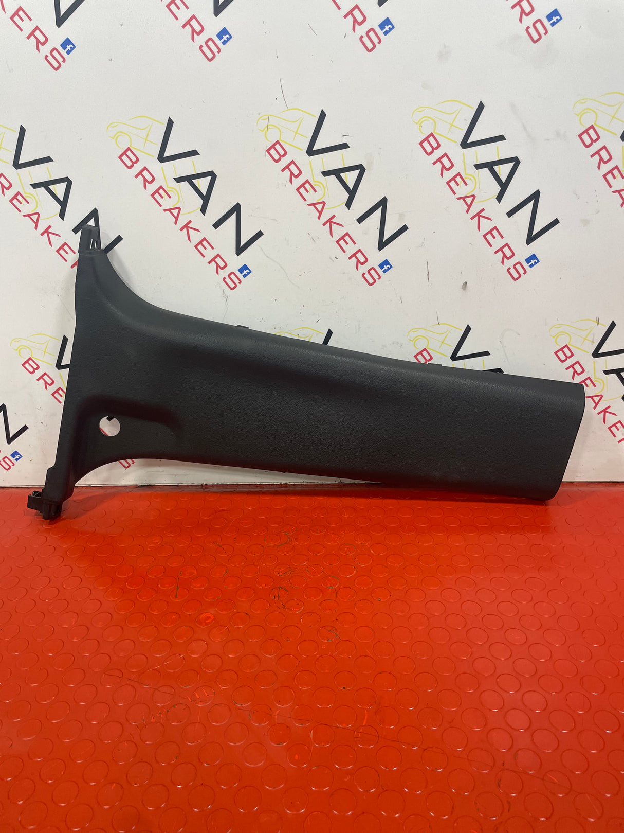 Nissan Navara P/S LOWER PILLAR TRIM 2015-2024 P/N 769164KJ0A