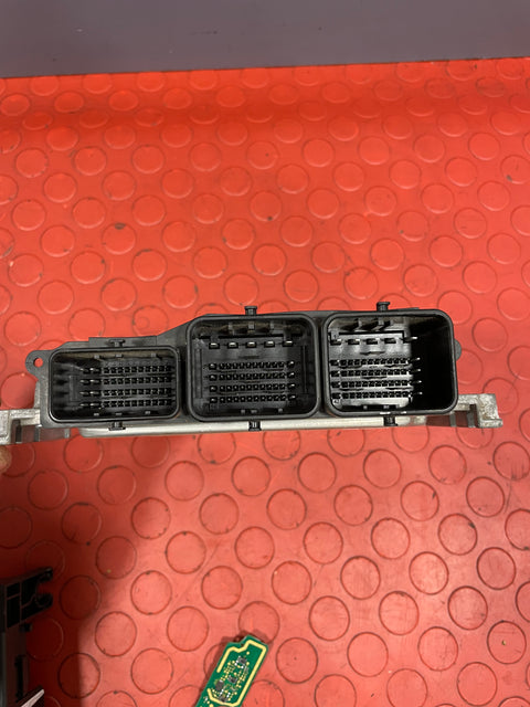 Citroen Berlingo ENGINE CONTROL MODULE (ECM/ECU) & BODY CONTROL MODULE (BSI w/ KEY MICRO CHIP) 2013-2018 P/N: 9807885980 / 9807028880