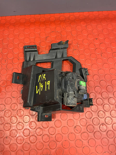 Citroen Berlingo Peugeot Partner FRONT PASSANGER FOG LIGHT AND BRACKET 2019-2024 89211690/9816770380