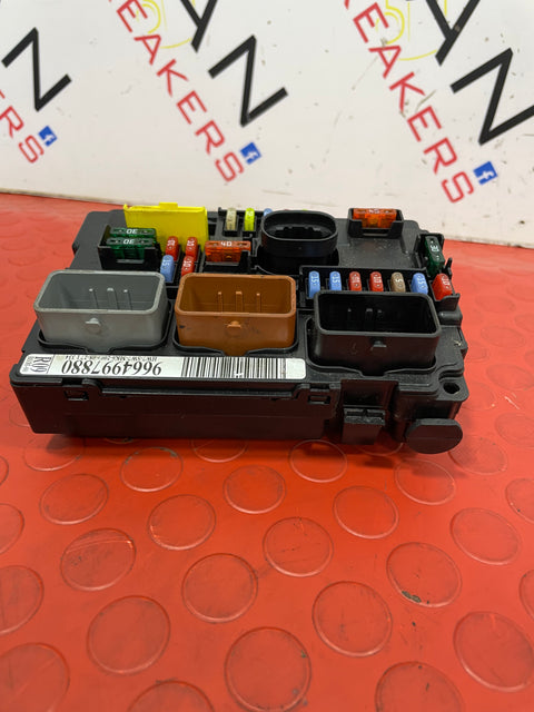 PEUGEOT 207 UNDER BONNET FUSE BOX 1.6 HDI RO9 2010 P/N 9664997880