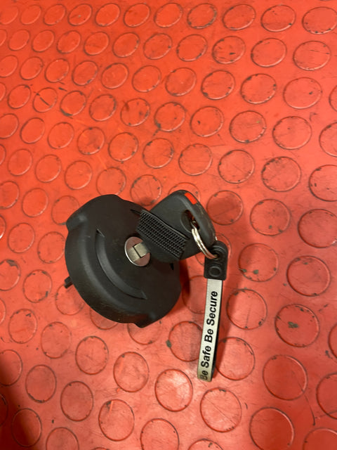 Citroen Berlingo/Peugeot Partner/Toyota Proace City/Vauxhall Combo LOCKABLE FUEL CAP WITH KEY 2019-2024 P/N 10014390100