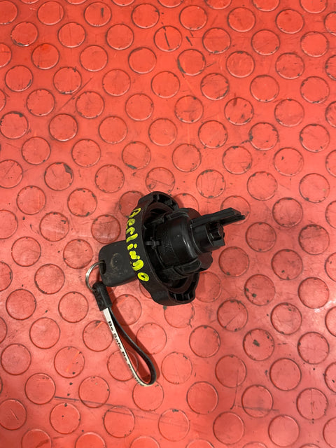 Citroen Berlingo/Peugeot Partner/Toyota Proace City/Vauxhall Combo LOCKABLE FUEL CAP WITH KEY 2019-2024 P/N 10014390100