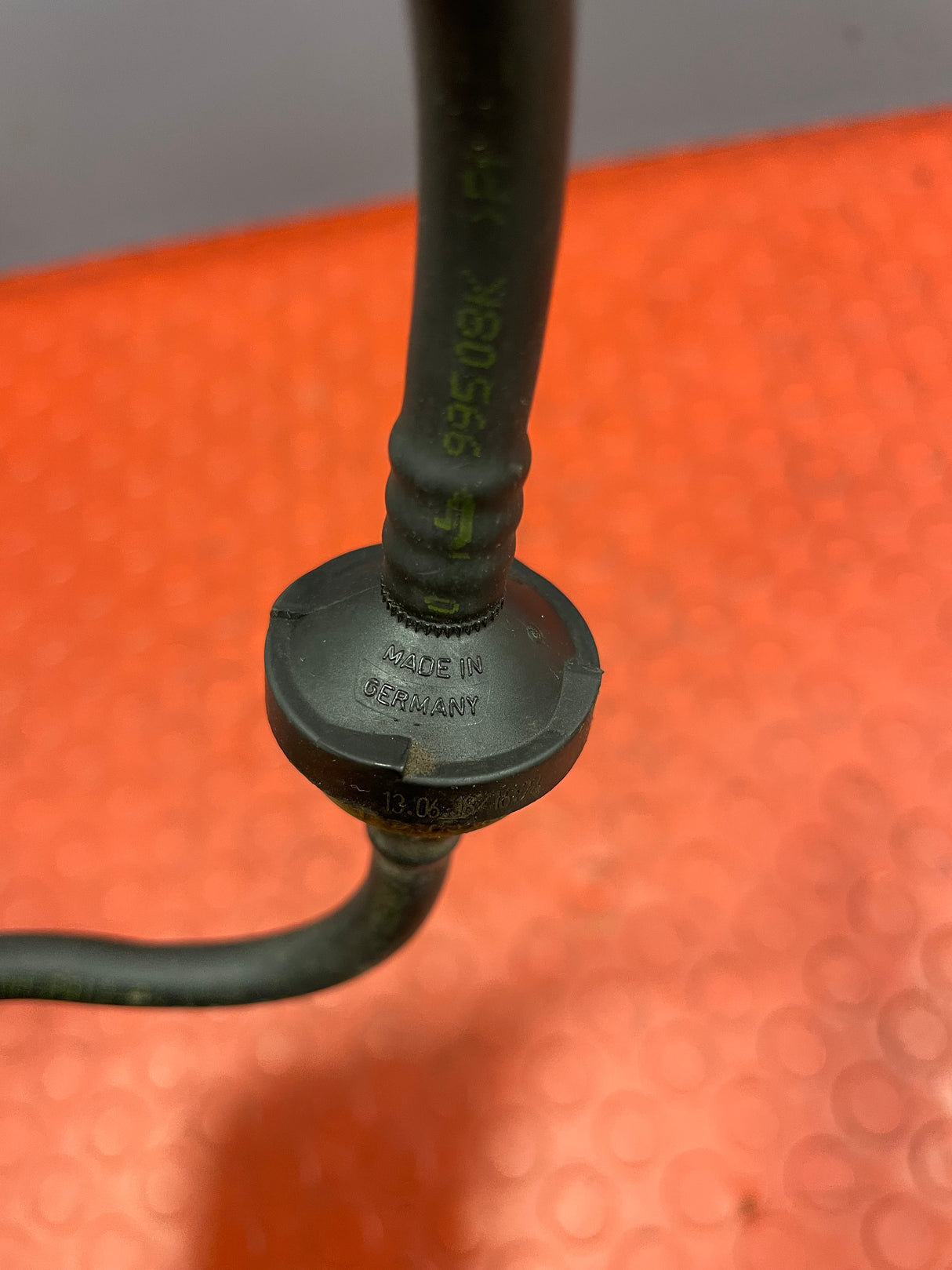 Citroen Berlingo/Peugeot Partner SERVO VACUUM VALVE HOSE P/N 9804182880