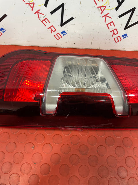 Citroen Berlingo/Peugeot Partner/Vauxhall Combo/ Toyota Proace City DRIVERS SIDE REAR TAILLIGHT 2019-2024  (DAMAGED) P/N9820554880