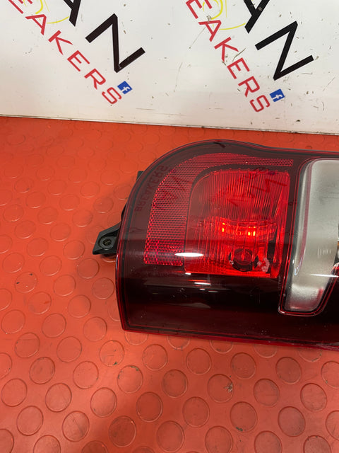 Citroen Berlingo/Peugeot Partner/Vauxhall Combo/ Toyota Proace City DRIVERS SIDE REAR TAILLIGHT 2019-2024  (DAMAGED) P/N9820554880