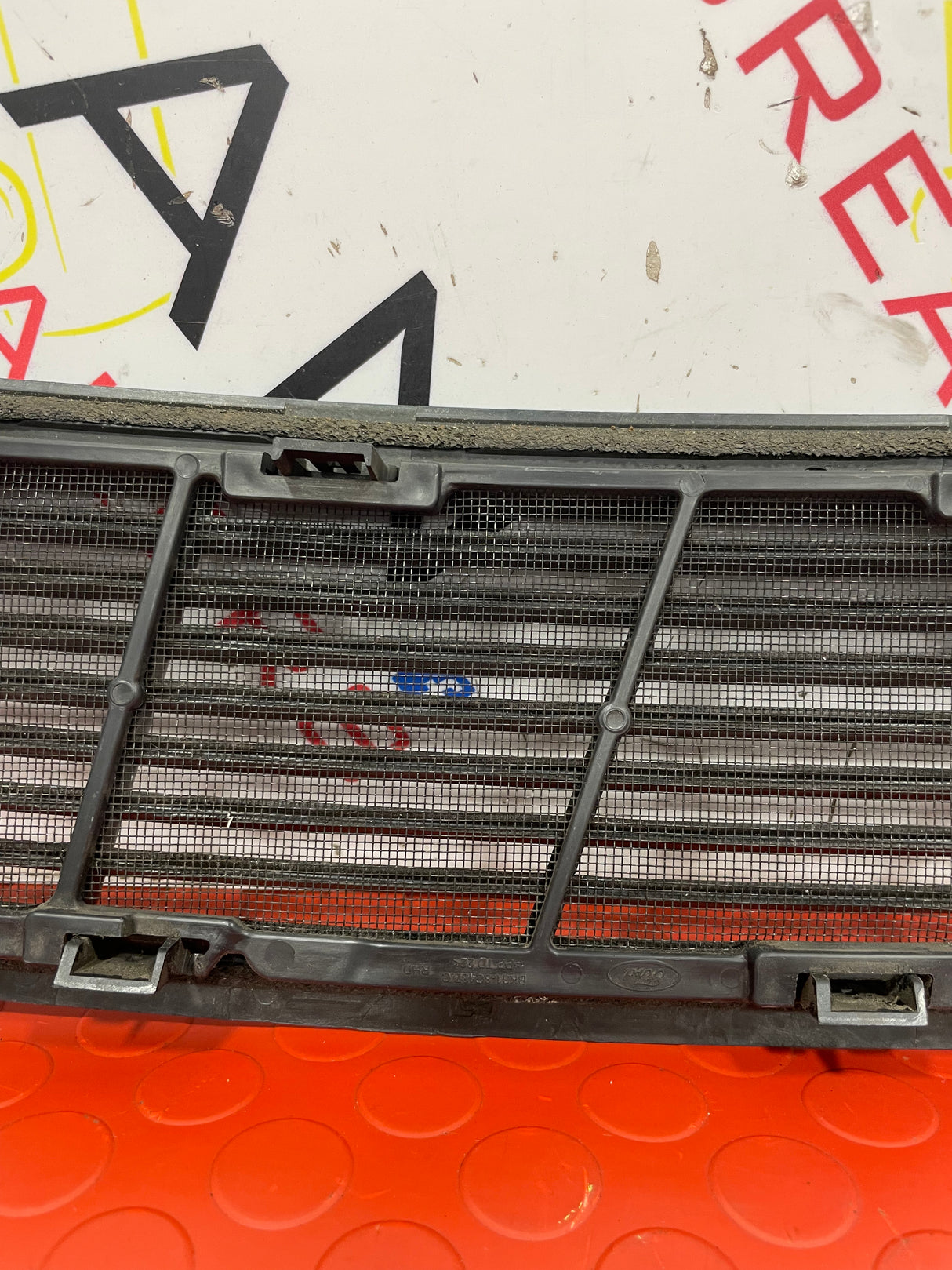 Ford Transit BONNET GRILL RIGHT SIDE  P/N BK3116585DE