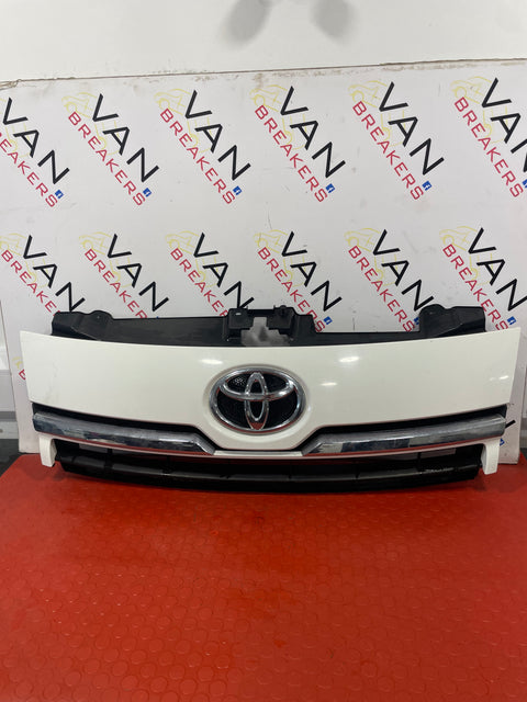 Toyota Proace FRONT GRILL WHITE 2013-2016  P/N 9806434177