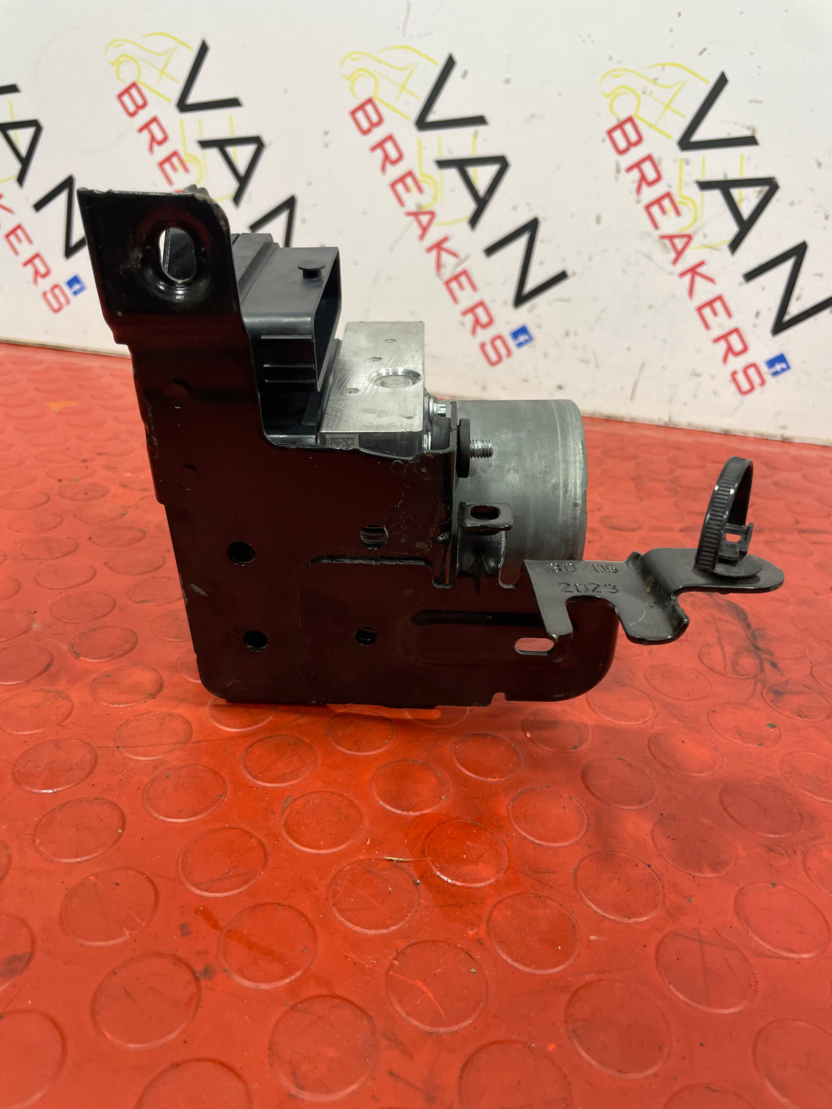 Citroen Berlingo Peugeot Partner ABS PUMP, CONTROL UNIT AND BRACKET 1.5 2019-2023  P/N 0265956944