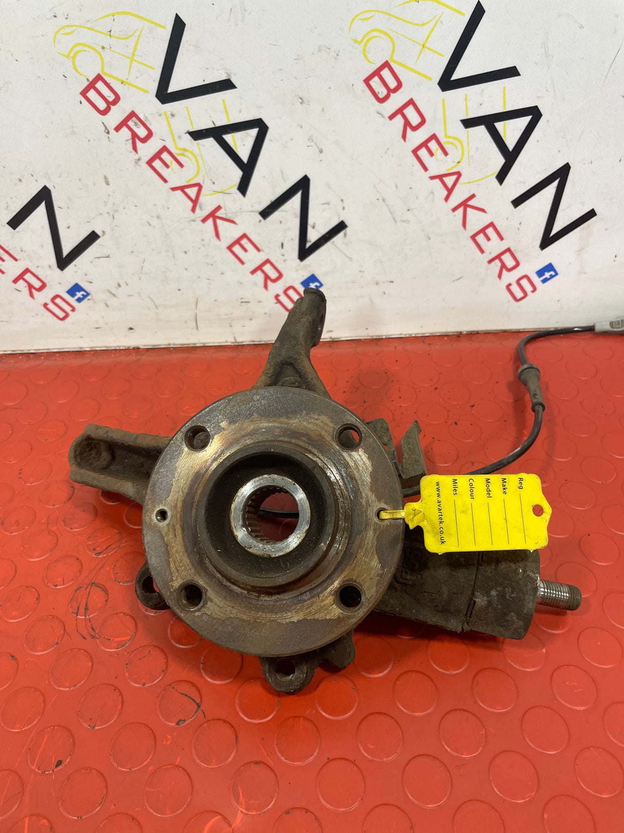 Citroen Berlingo/ Peugeot Partner P/S FRONT WHEEL HUB 2008-2018 P/N 364796