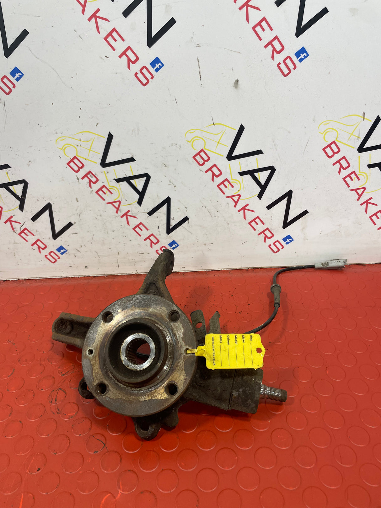 Citroen Berlingo/ Peugeot Partner P/S FRONT WHEEL HUB 2008-2018 P/N 364796