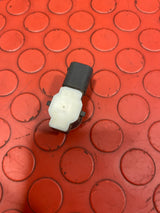 Peugeot Expert/Citroen Dispatch/Vauxhall Vivaro REVERSE PARKING SENSOR 3Pins P/N 9675202477XT