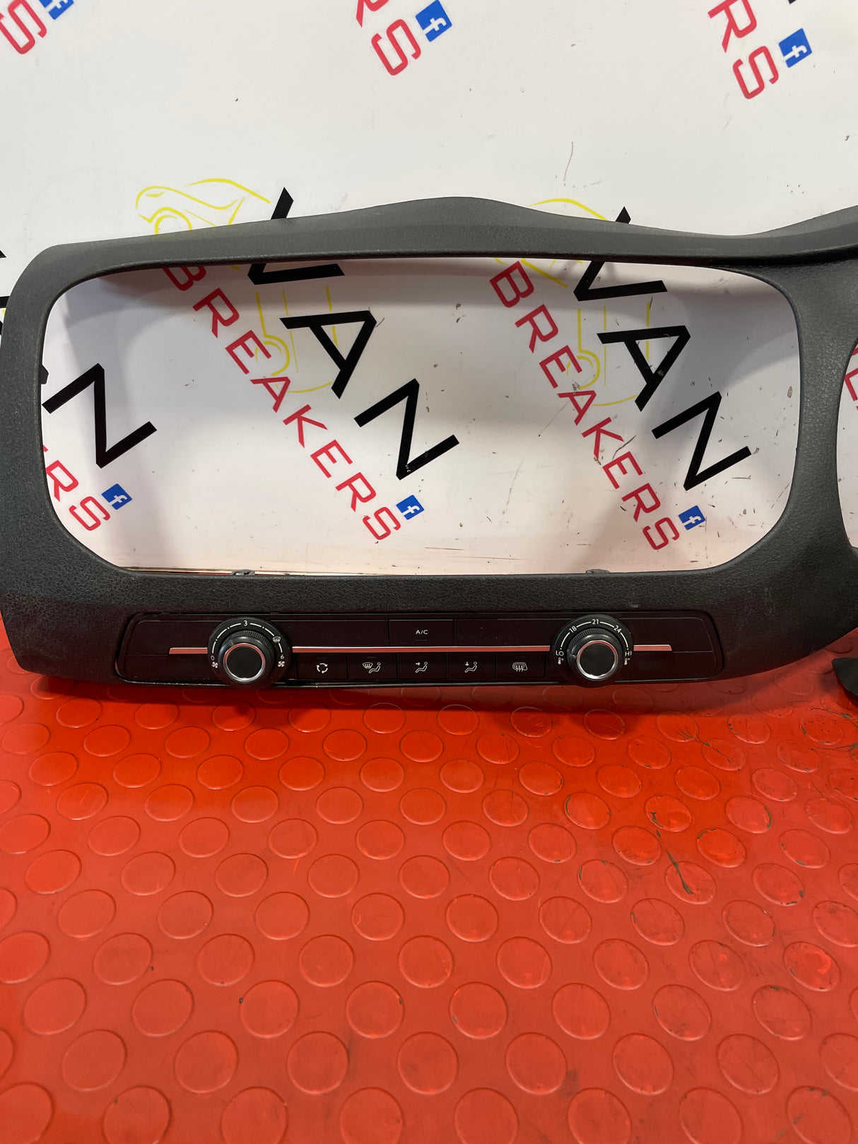 Peugeot Expert Citroen Dispatch Toyota Proace DASHBOARD TRIM CLIMATE CONTROLS WITH STEERING COLUMN TOP 2018-2024  P/N 9809503677