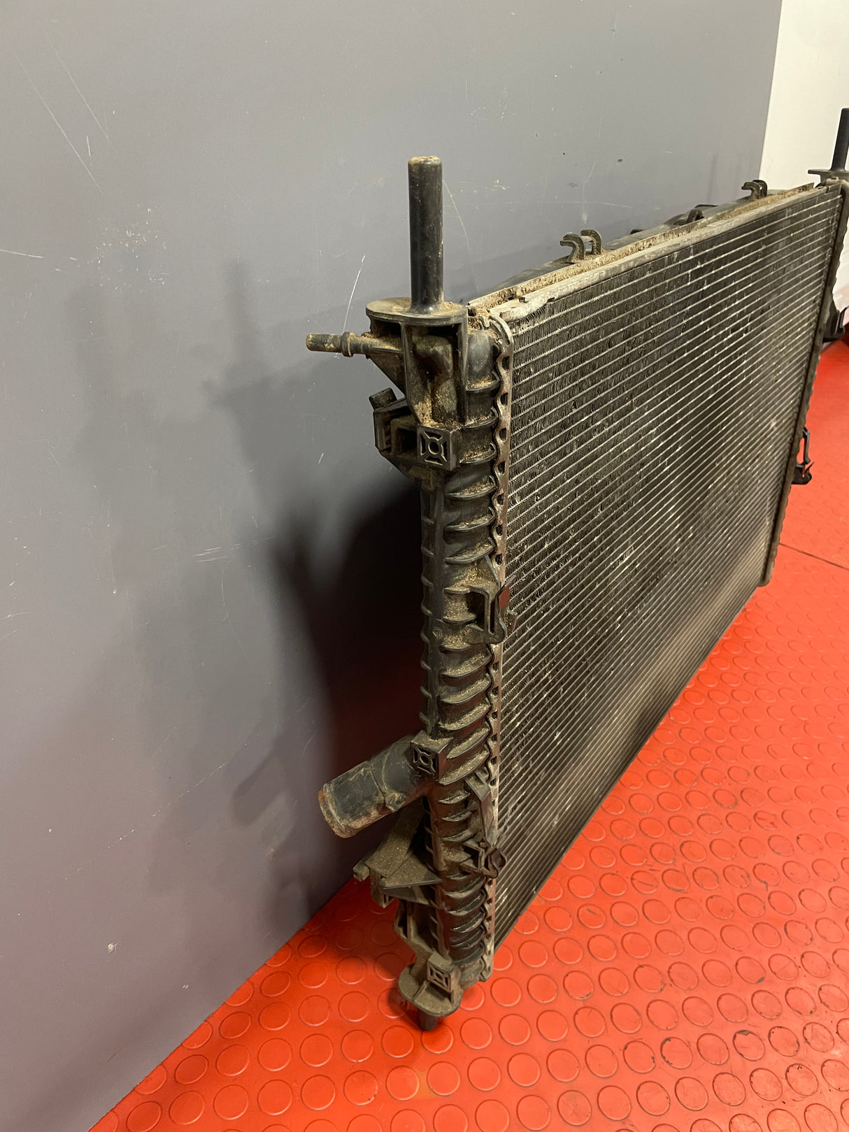 Ford Transit  COOLING KIT RADIATOR & FAN Mk7 FWDV2.2 2007-2018 P/N 7C118005AB - 1