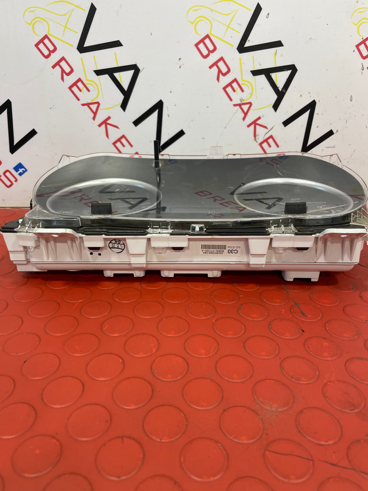 Toyota Hilux DASH CLOCKS INSTRUMENT CLUSTER PANEL 2016-2020 (CRACKED GLASS) P/N 83800FFC30A