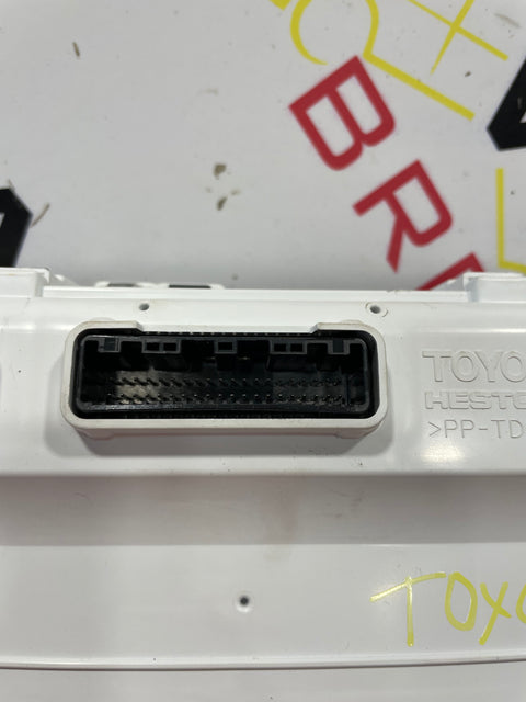 Toyota Hilux INSTRUMENT CLUSTER MPH 2019 P/N 83800FFC30A
