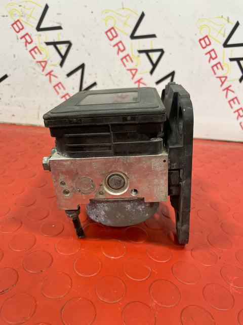 Volkswagen Golf ABS PUMP AND CONTROL MODULE  MK7 1.6 P/N 3Q0907379Q
