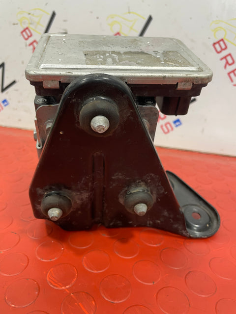 Volkswagen Transporter ABS PUMP AND CONTROL MODULE  P/N 7E0907379P