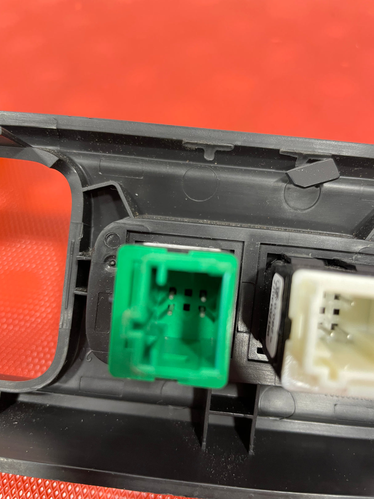 Citroen Berlingo/Peugeot Partner/Vauxhall Combo/Toyota Proace City AIR GRILL WITH CENTRAL LOCK AND HAZARD LIGHT (WITHOUT VENTS) 2019-2024 P/N GEO046620 - 6