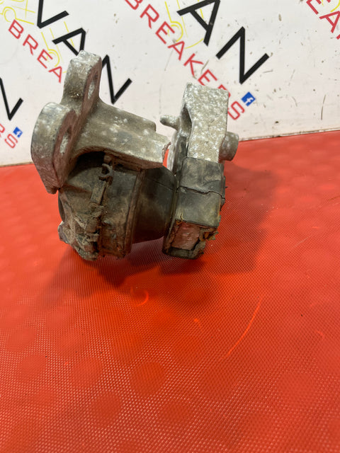 Renault ENGINE MOUNT  P/N 112841371R