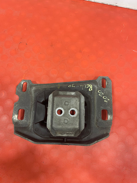 Citroen Berlingo Dispatch Peugeot Partner Expert GEARBOX MOUNT 2020 P/N 9807420980