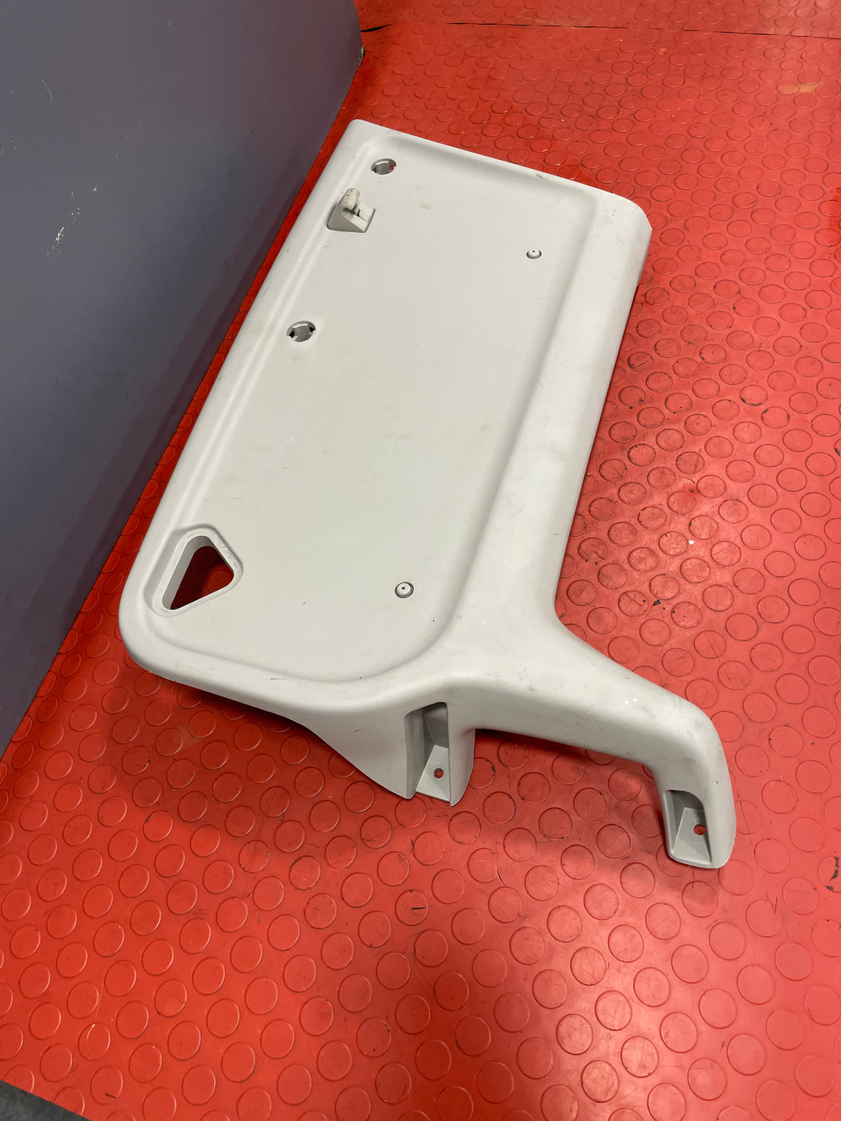 Saic Maxus Deliver 9 SUN VISOR HOUSING Driver's Side 2021-2024 P/N C00144870