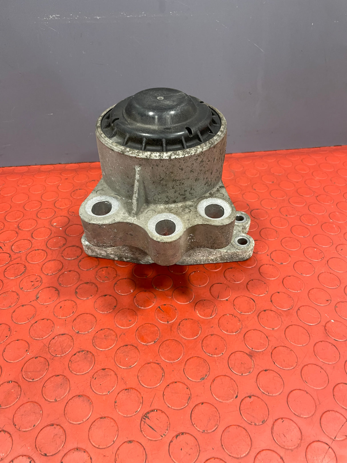 Ford Transit Custom ENGINE SUPPORT/ENGINE MOUNT 2.2 2013-2016 P/N G2911138