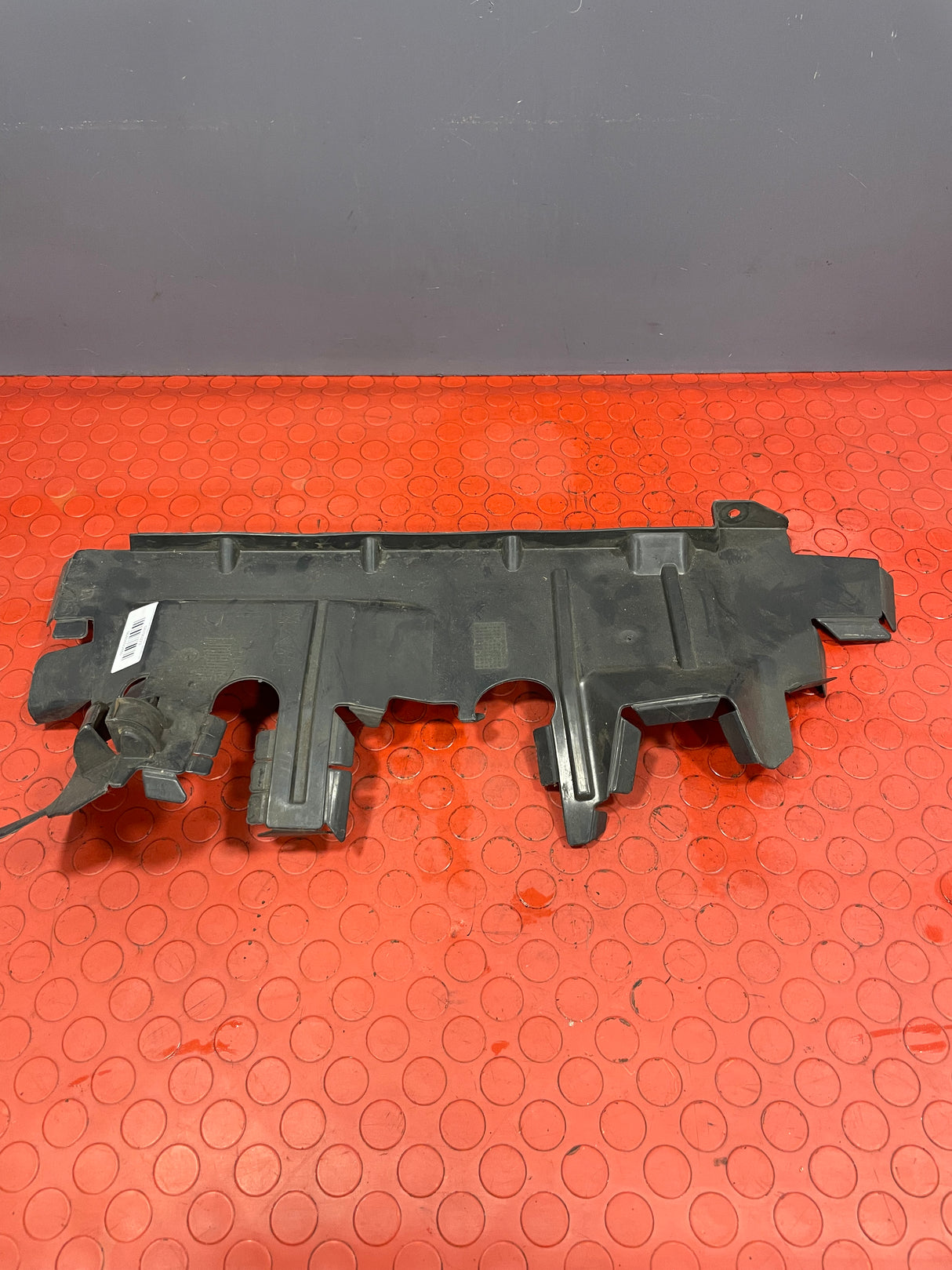 Citroen Berlingo/Peugeot Partner DRIVER SIDE RADIATOR TRIM 2008-2018 P/N 9680450480