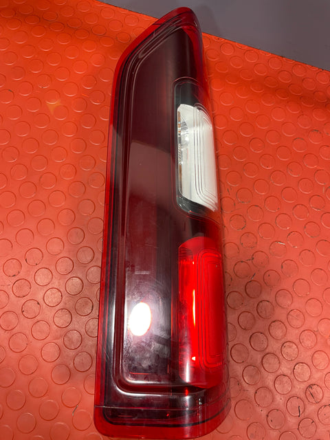 Vauxhall Vivaro/Renault Trafic TAIL LIGHT REAR LEFT SIDE 1.6CDTI 2016 P/N 265556737R (repaired/damage)